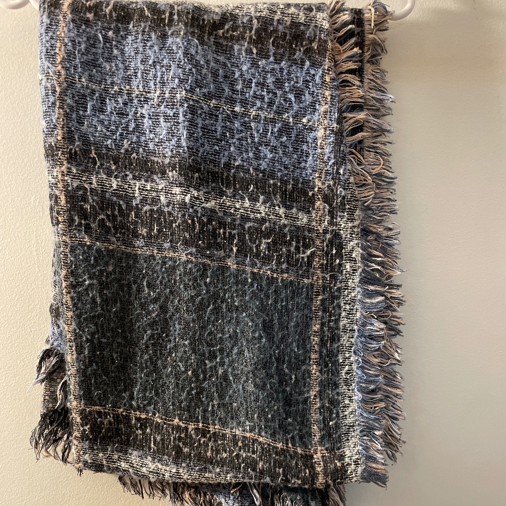 Thick scarf